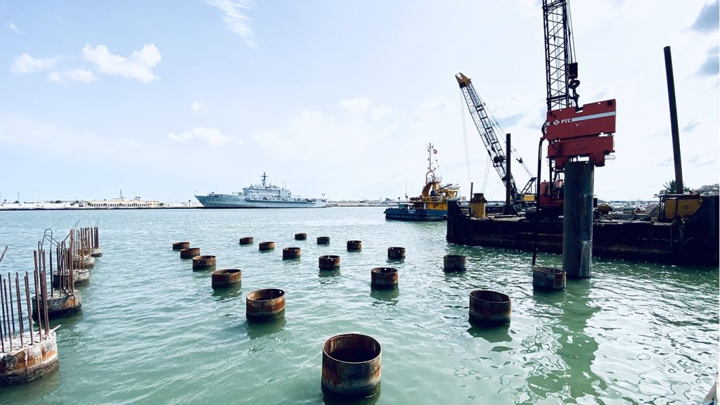 Travaux d’aménagement d’un poste à quai pour vrac solide au port de Rades